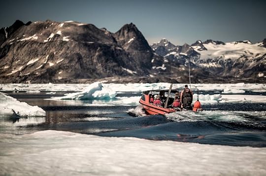 Tour boat