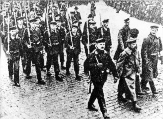 Kiel, Novemberrevolution, Matrosenaufmarsch
