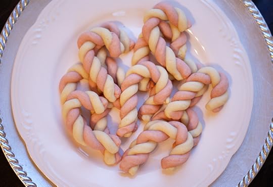 Tips and tricks for perfect candy cane cookies