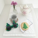 Alberi nei biscotti e teiere nuove