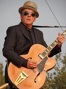 220px-Elvis_Costello_2012