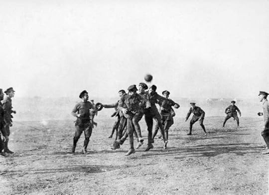 Christmas_day_football_WWI_1915