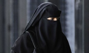 A-woman-in-a-burqa-008