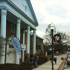 Welcoming. @northstarfamily #DecemberNights #dontgobe