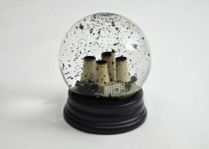 smog-snow-globe