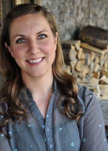 Joanne Bischof - Headshot 1