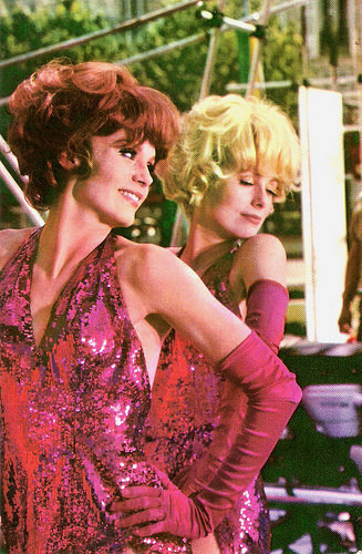 Francoise Dorléac and Catherine Deneuve in Les Demoiselles de Rochefort