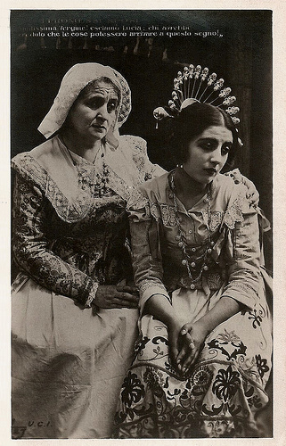Emilia Vidali and Ida Carloni Talli in I promessi sposi