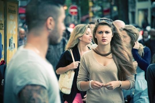 paris-tourists-locals