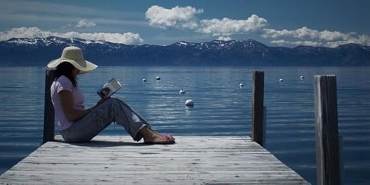 LakeUnionPublishingImage._CB343774130_SY600_