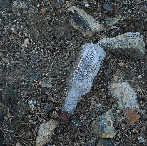 tiny bottle brown cap