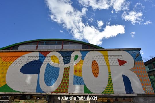 De Sudamérica me fui a Europa. Sentía que mi viaje tenía que seguir ahí. Madrid me ofreció color, pero yo seguía viendo un mundo gris.