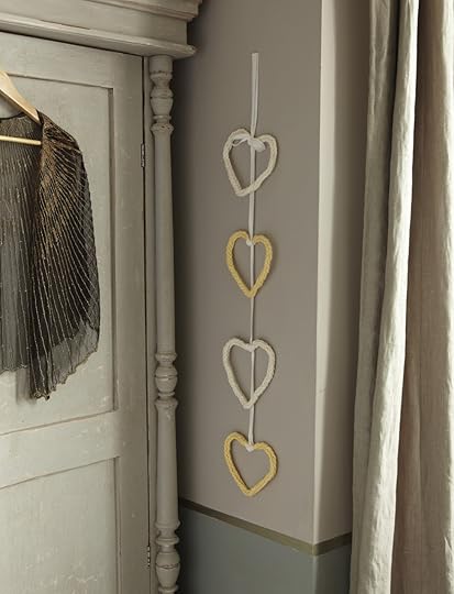 Arm & Finger Knitting Laura Strutt Made Peachy 