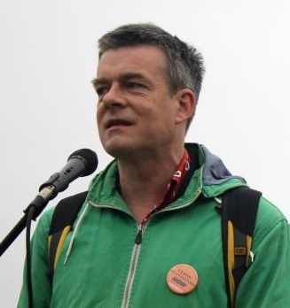 Andy Worthington speaking outside the White House on January 11, 2013, the 11th anniversary of the opening of Guantanamo (Photo: Palina Prasasouk).