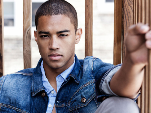 Model-Shayne-Cureton