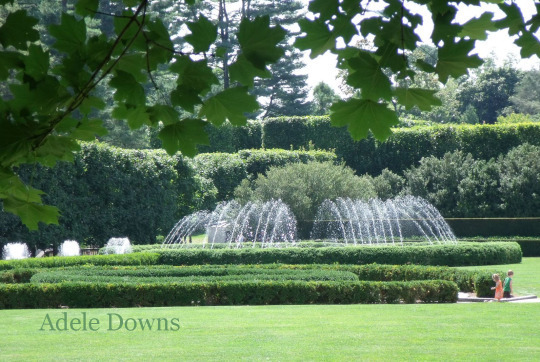 LongwoodGardensFountainswithchildren copy
