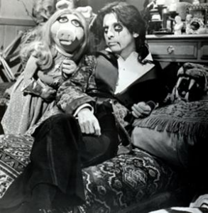 Alice and Miss Piggy Bond