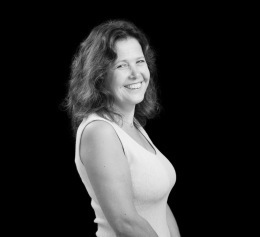 ZaraStoneley_authorpic