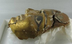 An Egyptian mask made from papyri and linen. Brooklyn Museum, Charles Edwin Wilbour Fund, Creative Commons.