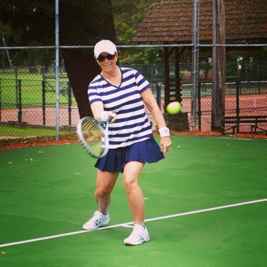 Joan plays tennis @joanlunden