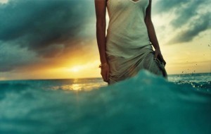 Sometimes when the tide is rising, you just gotta keep walking (Picture: from sunflower on topit.me)