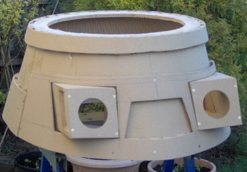 features-dalekbuilding-midsection