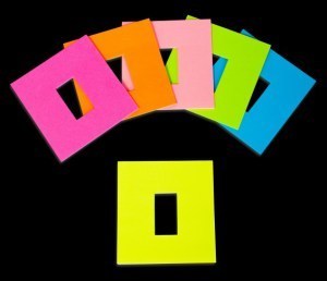 12632_switch-note-product-on-black-565x485