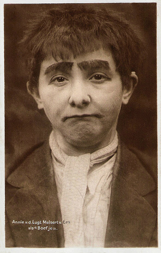 Annie van Ees, Boefje