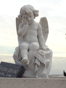 Angelito en el cementerio de Montjuic, Barcelona