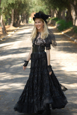 suzanne lazear