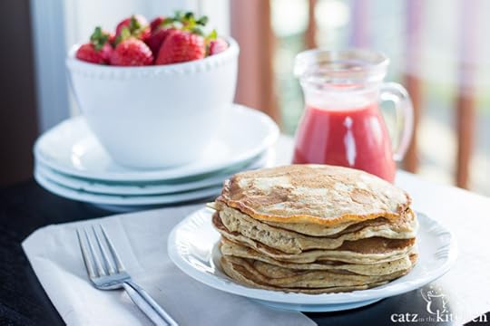 Whole Wheat Pancakes with Strawberry Sauce | Club 31 Women | club31women.com #breakfast