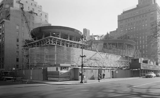 Guggenheim Museum, 88th St. & 5th Ave., New York City. Under construction II, 12 November 1957. Gottscho-Schleisner, Inc., photographer. Library of Congress. Public domain via Wikimedia Commons.