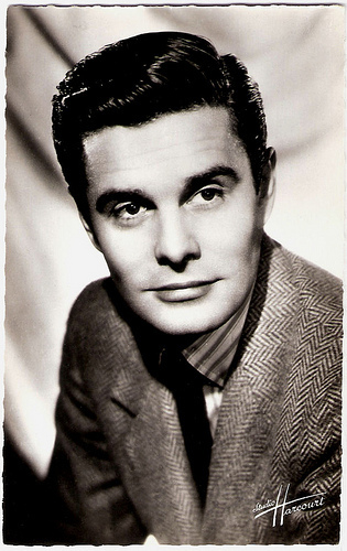 Louis Jourdan (1921-2015)