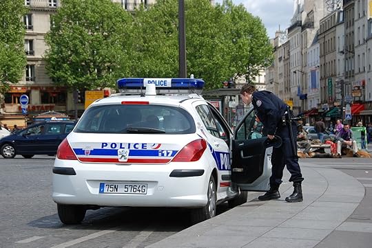 Police car in Paris, May 4, 2009 by Andre Bulber. CC BY 2.0 via Wikimedia Commons.