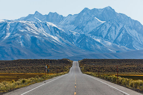 800px-Sherwin_Range,_Benton_Crossing.jpg