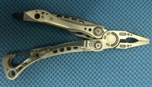 Skeletool. How to make an Airplane Safe Survival Kit Survive Travel (28)