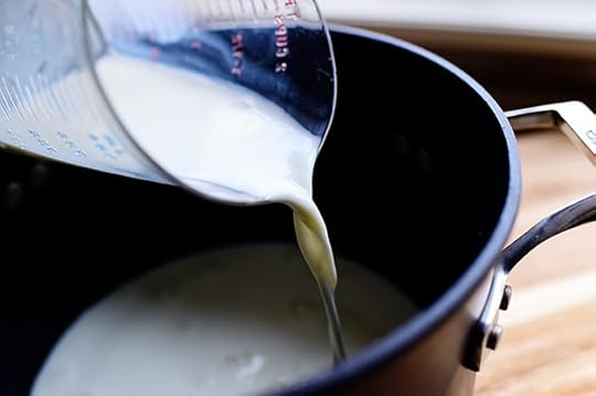 Broccoli with Cheese Sauce