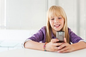tween-on-cellphone