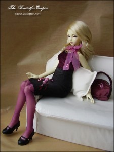 Retro_girl_by_KatrinaConquista