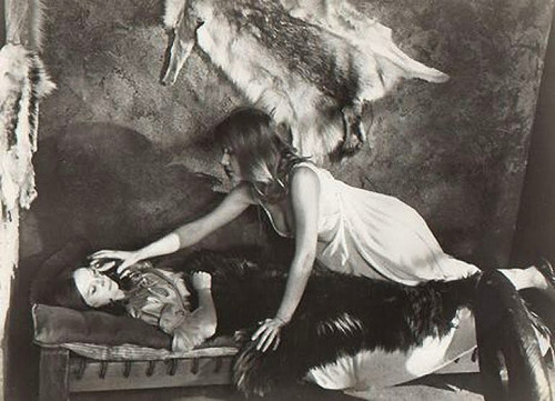 ��� 8tracks | in a voice rusty and rugged | ghoulnextdoorInspired by Laird Barron���s short story ���The Carrion Gods in Their Heavens��� in the collection The Beautiful Thing That Awaits Us All.Tracklist: Strange Moon Rising, Smoke Fairies | Locks��ng P�� Orgel, Daniel Ols��n | �� Nocturnal, Orion Rigel Dommisse | A Retinue Of Moons/ The Infidel Is Me, Rasputina | Feral Love, CHELSEA WOLFE | Heavenly Creatures, Wolf Alice | Well Of Tuhala, Fursaxa | The Heart Full Of Eyes I Am, Current 93 | No Dog, Esben And The Witch | Black Eyed Dog, Swans | How The Gods, Kill Owl Service | I Am The Wolf, Mark Lanegan | Umingmak, Tanya Tagaq | Werewolf The Path Ost, | White Fanged Foreverness, Mariee Sioux |��