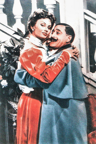 Totò and Sophia Loren in Miseria e nobiltà