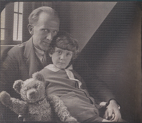 AA Milne Christopher Robin 200