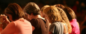 women-praying