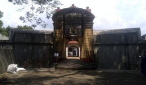 16 Days in Sri Lanka and Cost of Travel in Sri Lanka - Star Fort Entrance
