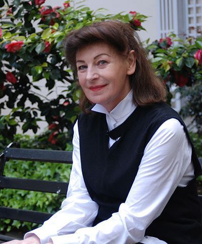 Josephine-Hart2
