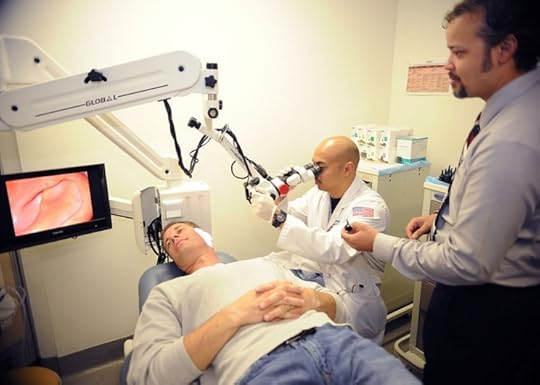 Sailors examine patient during residency at Naval Medical Center San Diego. Official Navy Page from United States of America MCSN Joseph A. Boomhower/US Navy. Public domain via Wikimedia Commons.