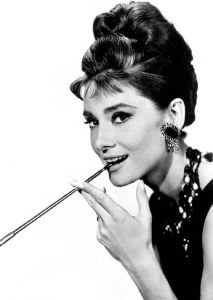 Holly-holly-golightly-11636557-530-746