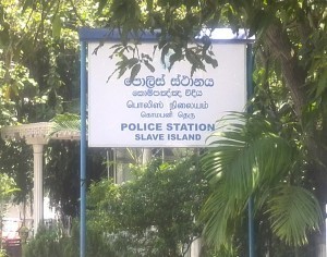 Free walking tour of Colombo - Slave Island Police