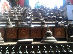 Free walking tour of Colombo - Gangaramaya Temple