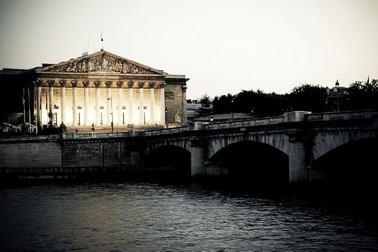 Dusk over Assemblee Nationale, French Parliament seen across the Pont de la Concorde and Seine river. © Shelly Perry via iStock.